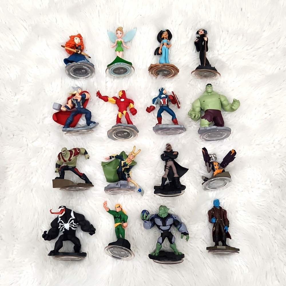 16 Disney Marvel Infinity 2.0 Figurines